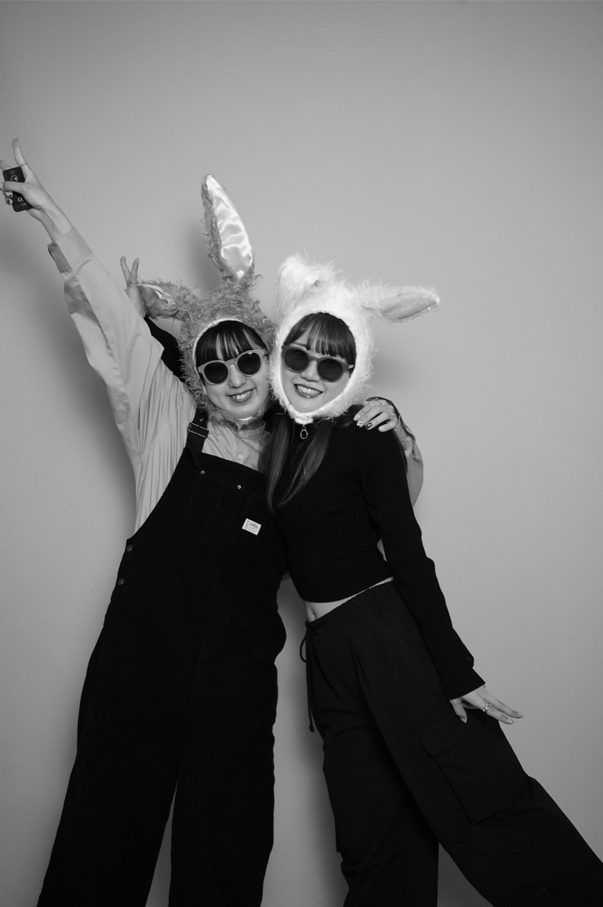 【モノクロ写真】30分間撮り放題!みんなでじっくり楽しめるセルフ写真館
